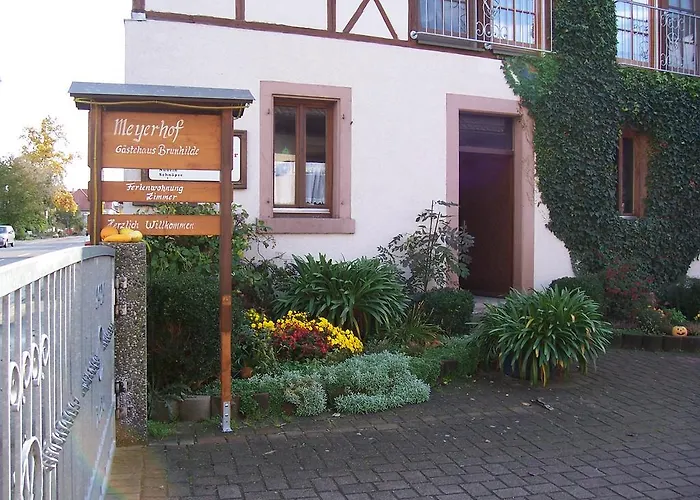 Gaestehaus Brunhilde アパート *